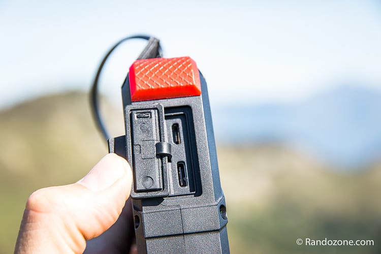 Test de la batterie solaire Outxe 20000mAh