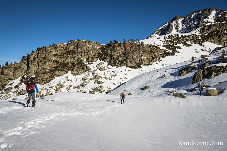 Randonnée dans la neige au lac de Coume Escure