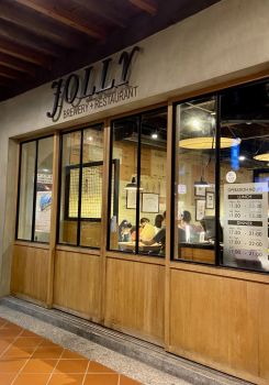 Jolly Brewery and Restaurant (Zhongzheng)