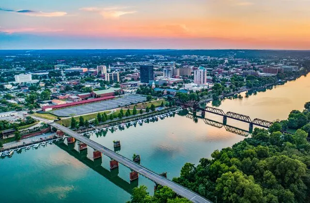 Augusta Georgia qny6dw Top 5 Spring Travel Destinations in the United States