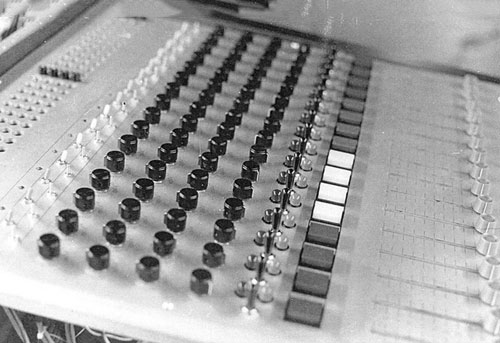 Monitor Section from the Paragon Studios desk