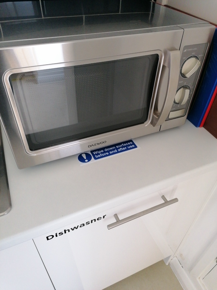 Daewoo commercial microwave