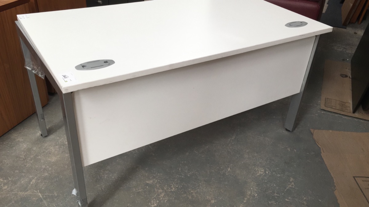 White top desk with modesty panel Desk 140cm just £13.50