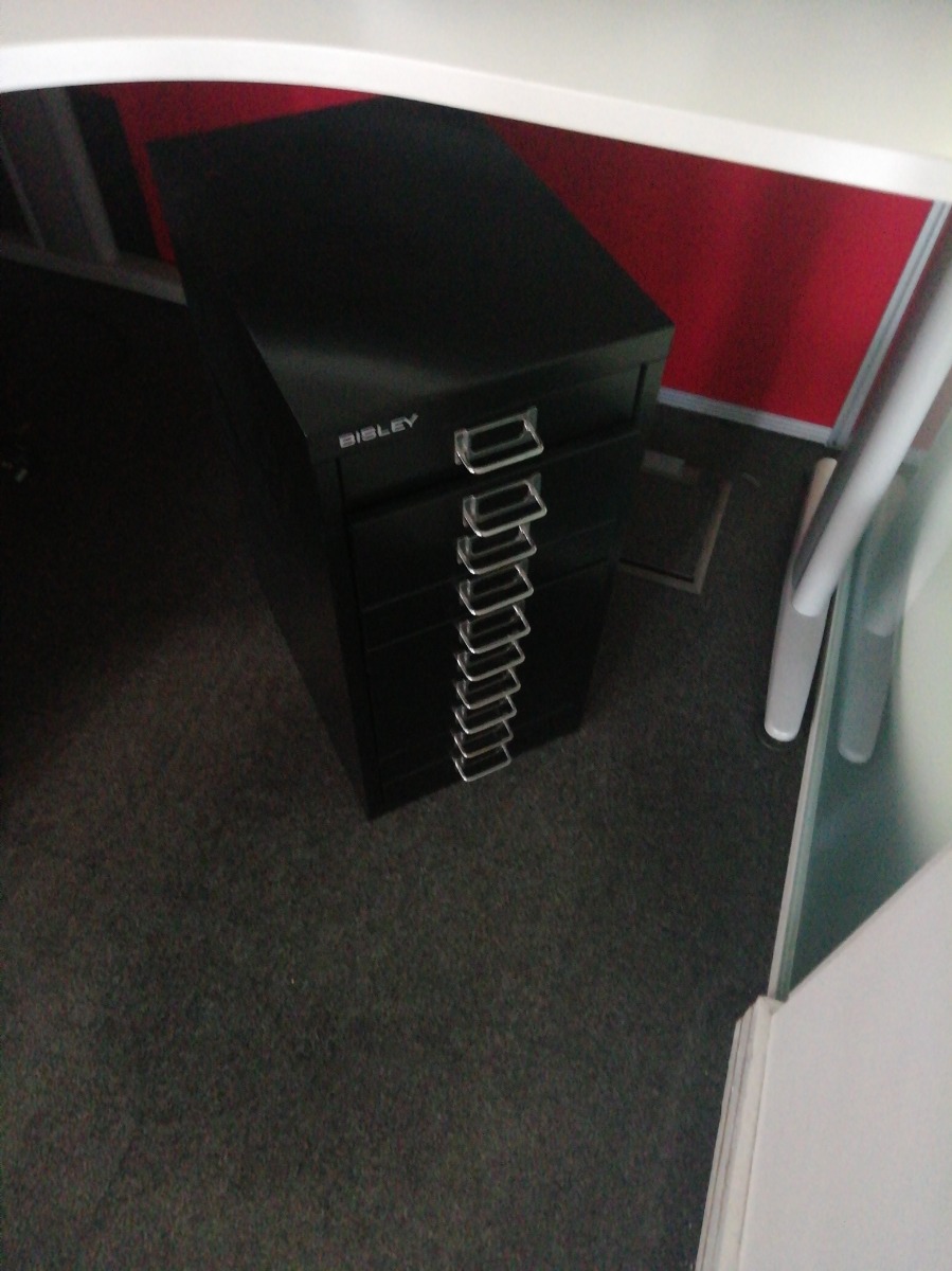 Small storage unit just £7 Item ID 16831