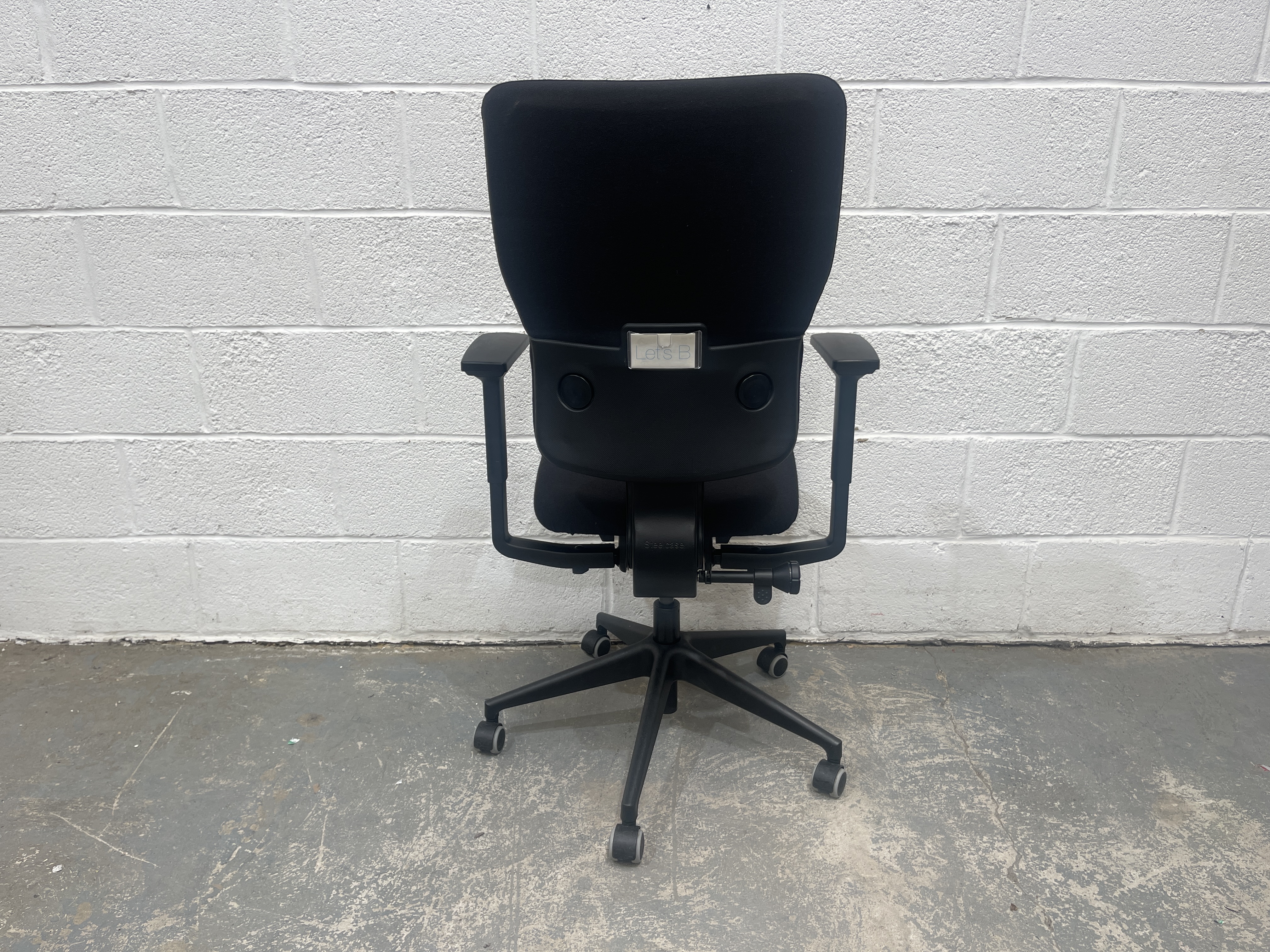 Steelcase lets sale b operators chair