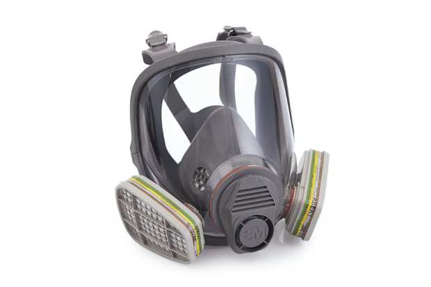 Maska oddechowa dla przemysłu petrochemicznego.