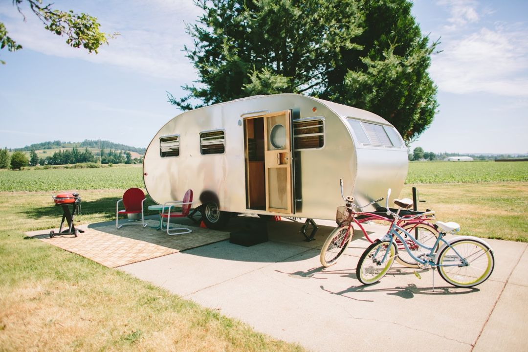Vintage trailer resort bcgbmy