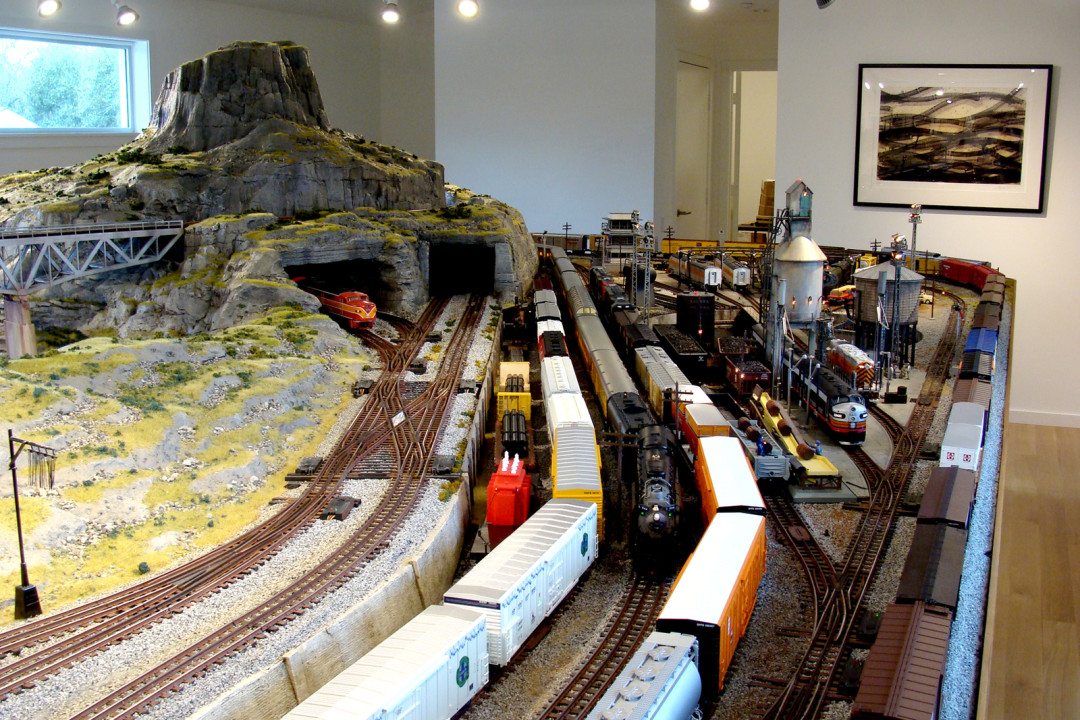 Massive train set online