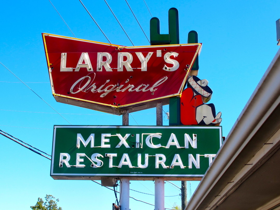 Larry's Vintage Sign