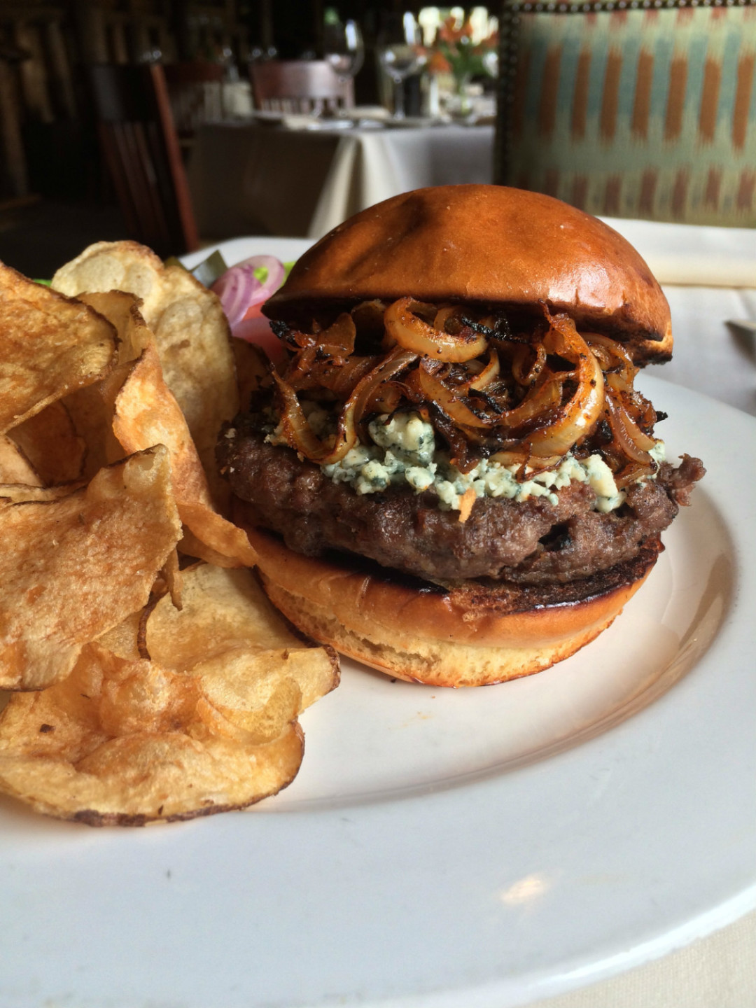 Rainbow lodge burger small zwa0c0
