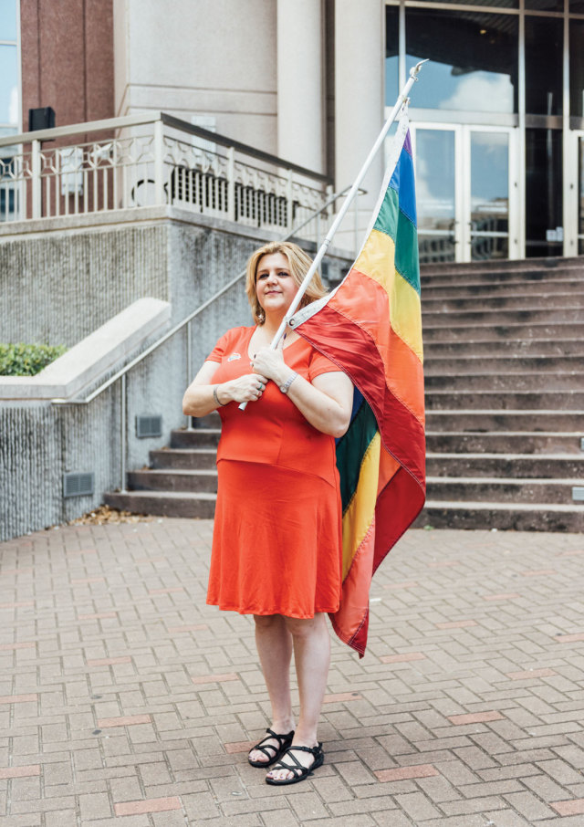 0815 ice house kymberlie mcguire same sex marriage pride flag epi1o0