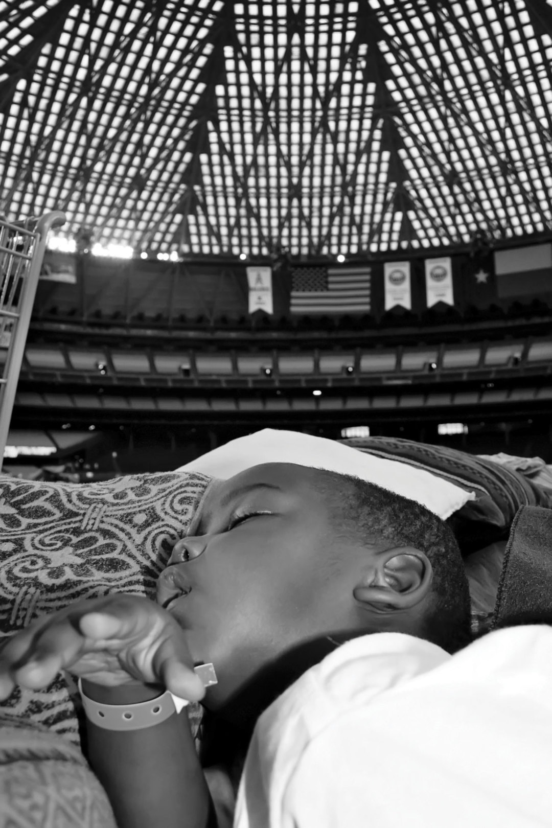 0915 katrina horner child sleeping astrodome qvqj9o