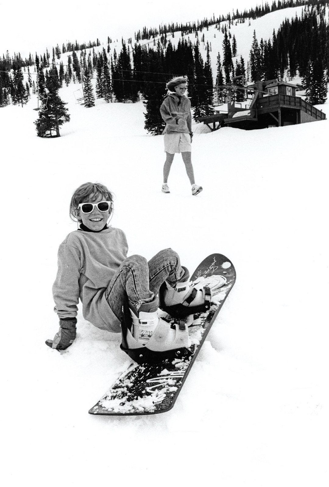 0215 breaking trail snowboarder pgckvf