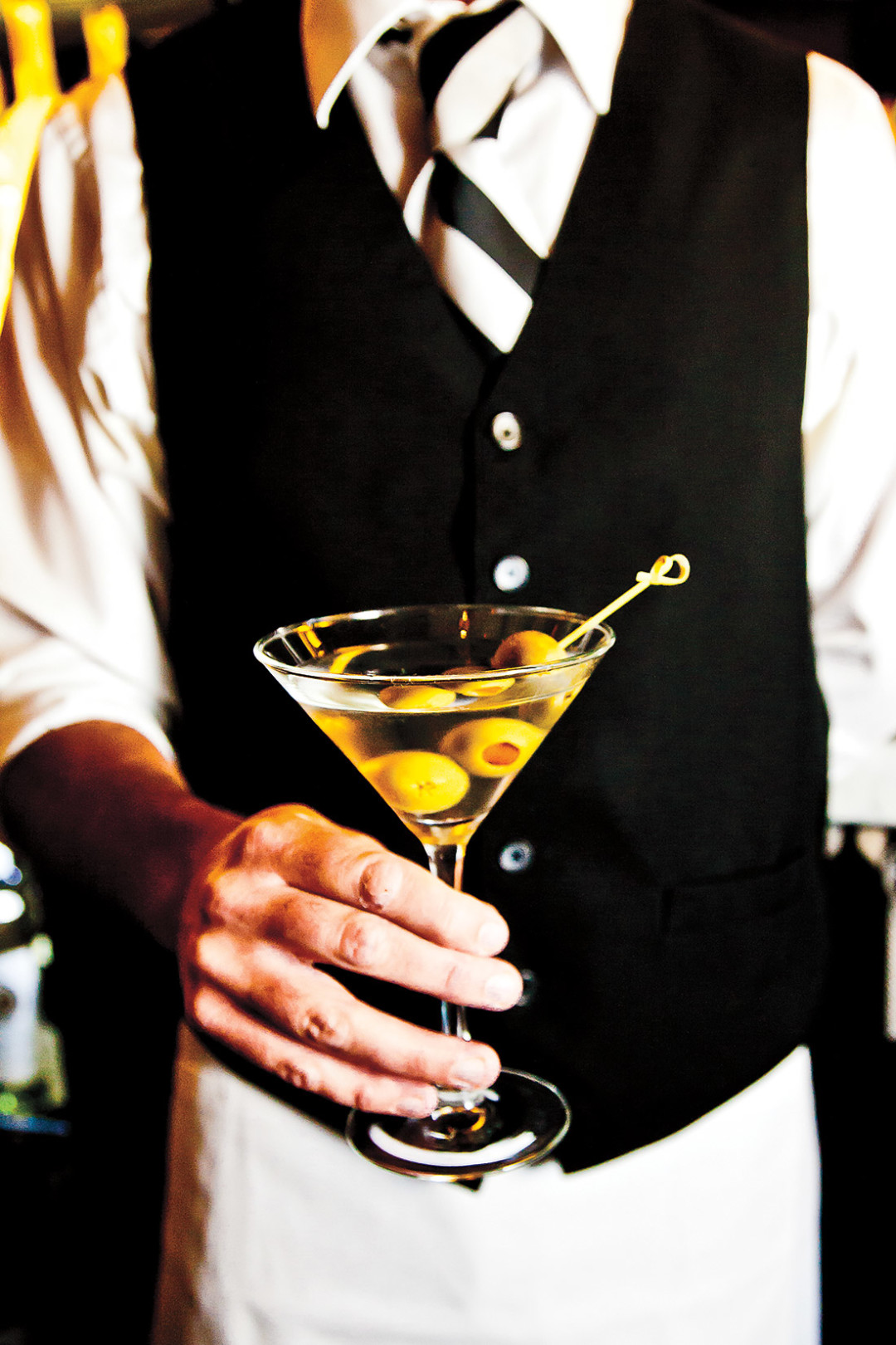 0715 raising bartender martini ck1fzl