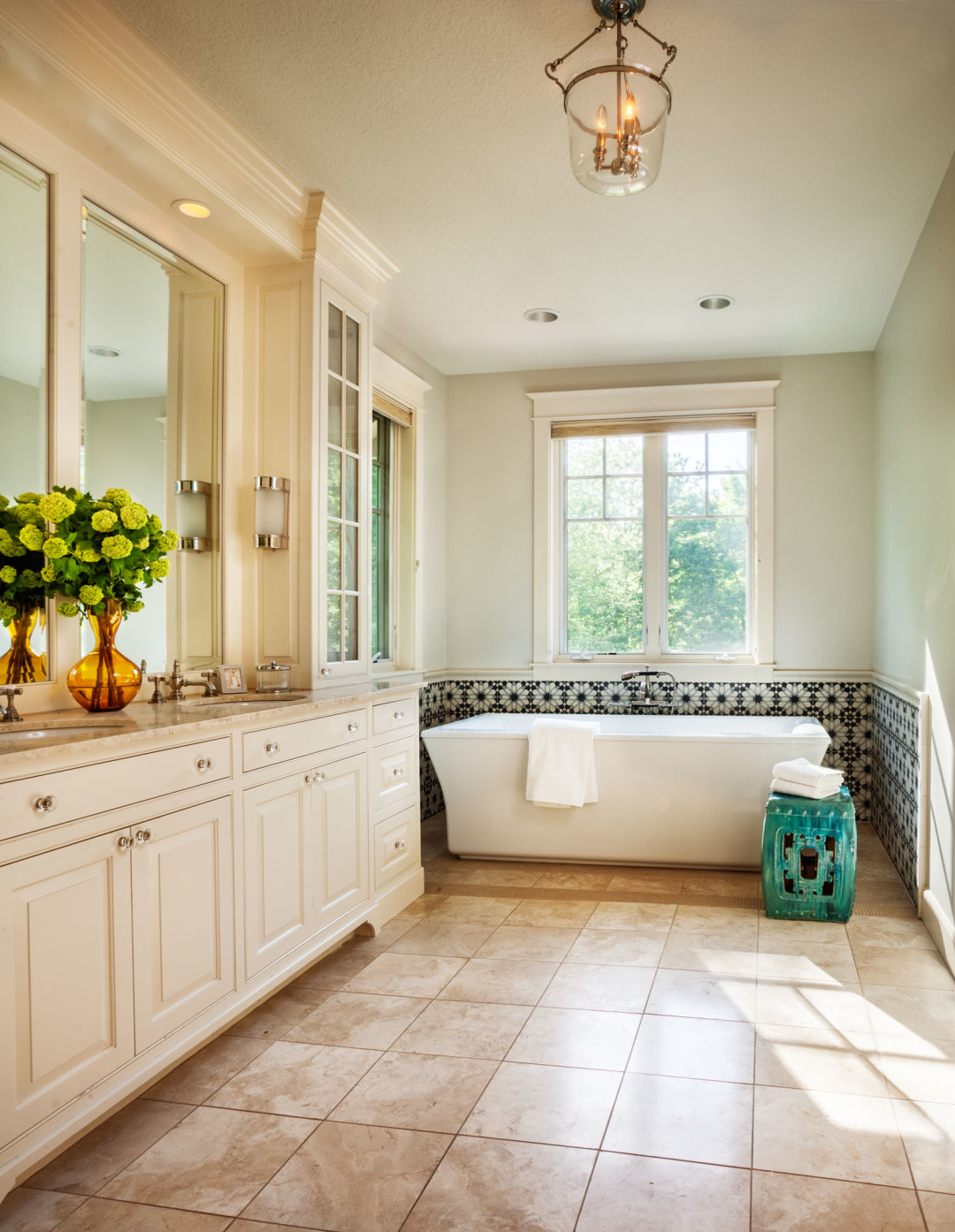 13 master bath kq6vw4