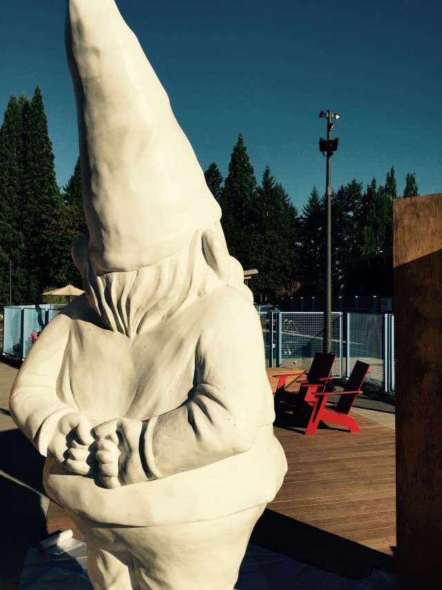 Gnome back 2 zcmrg5