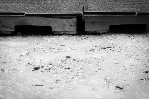 Floor hltlg0