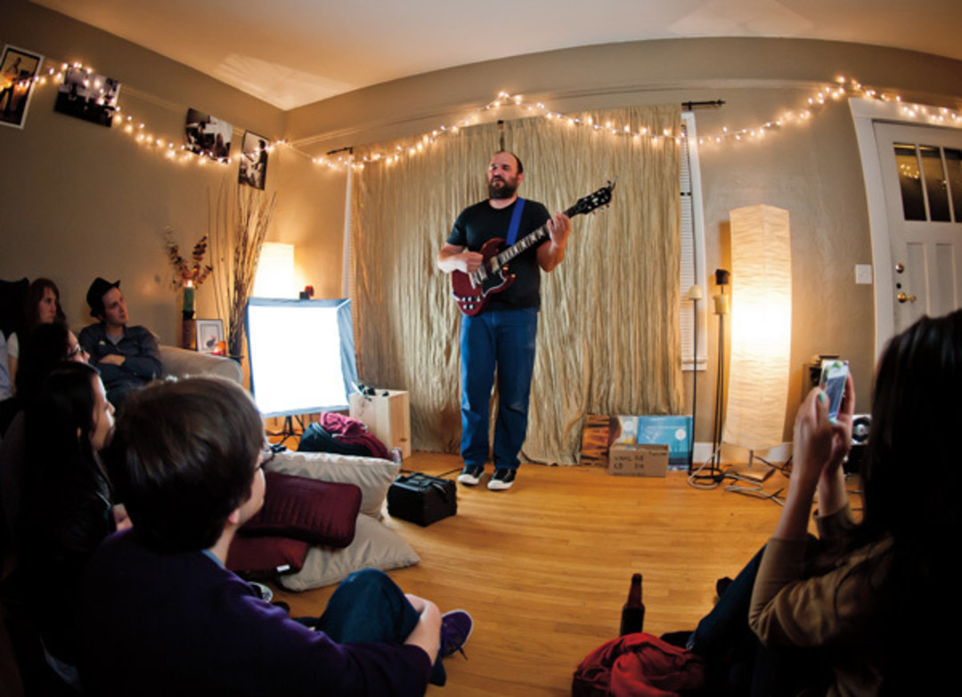 Were Looking For People To Host Living Room Shows For Eef Barzelay These Shows Are Hosted In Private Spaces No Stage No Sound System 15 Living Room Layouts From Above This Living
