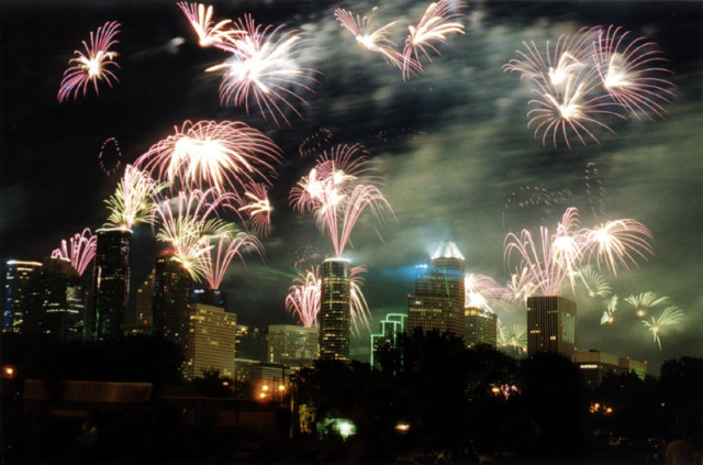 Houston fireworks wu7uti