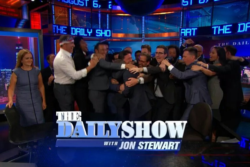 Daily show hug bjv7ze