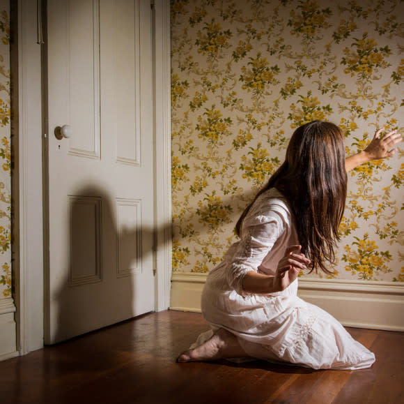 20150803 grace yellow wallpaper 515 square 580x579 labxol