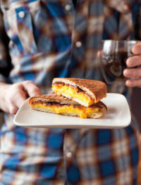 cafe cesura breakfast sandwich