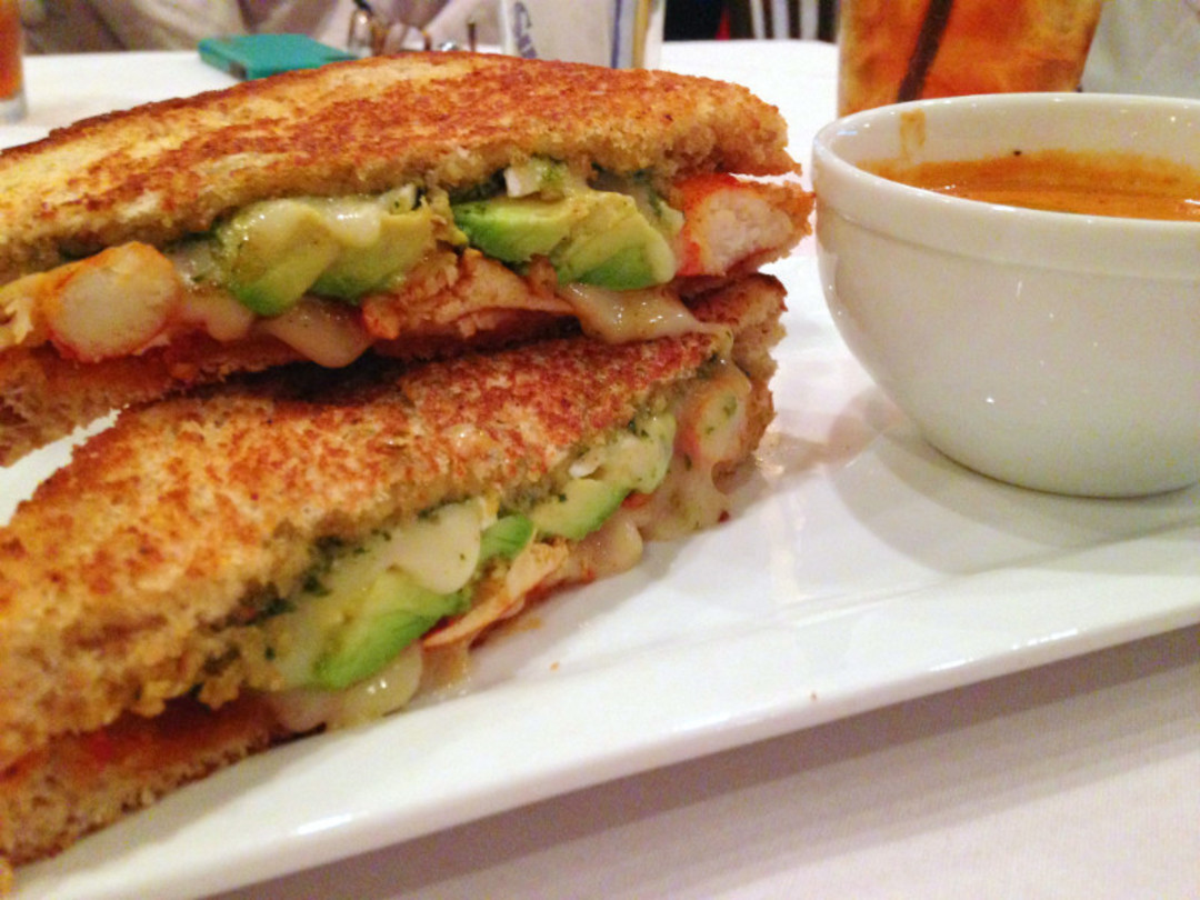 Lobster Bisque with Brie Grilled Cheese - DA' STYLISH FOODIE