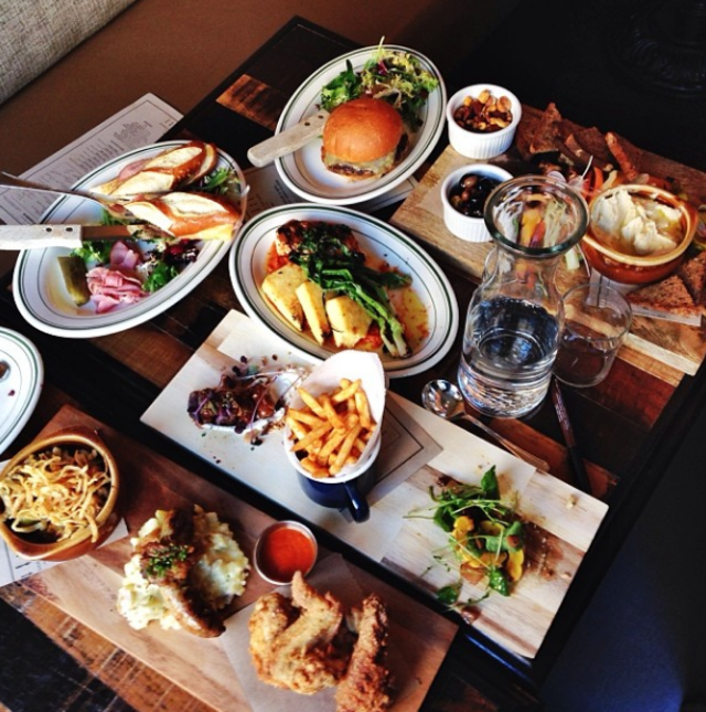 Dining Room, Full Course Meals