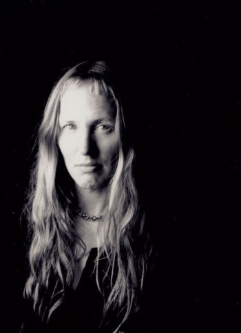 Singer Dawn Oberg
