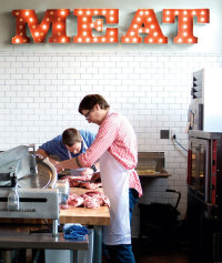 0810_42_mustdo_eat_meat