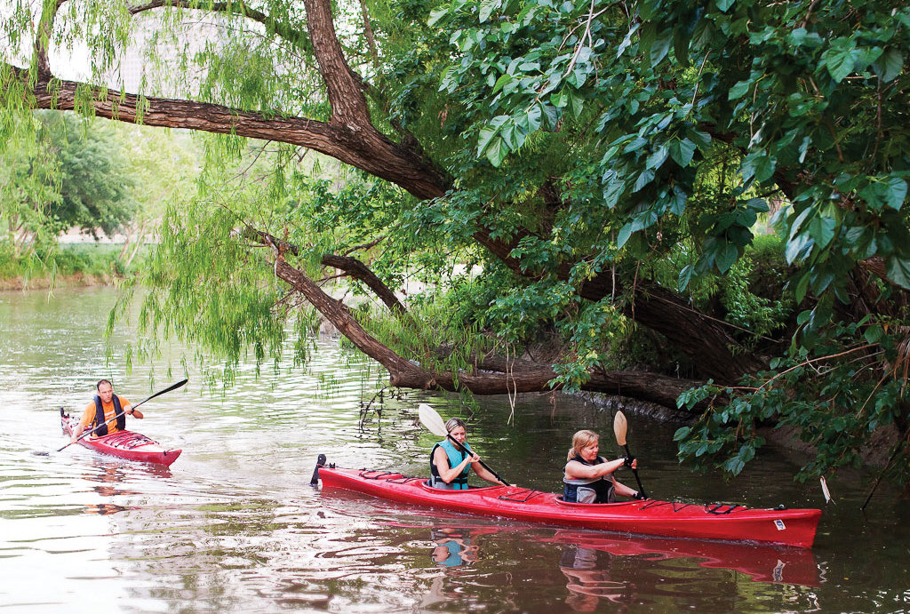 1215 reasons to love winter buffalo bayou kayak rjiew1