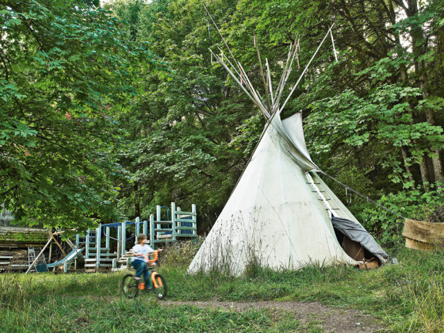 commune tepee