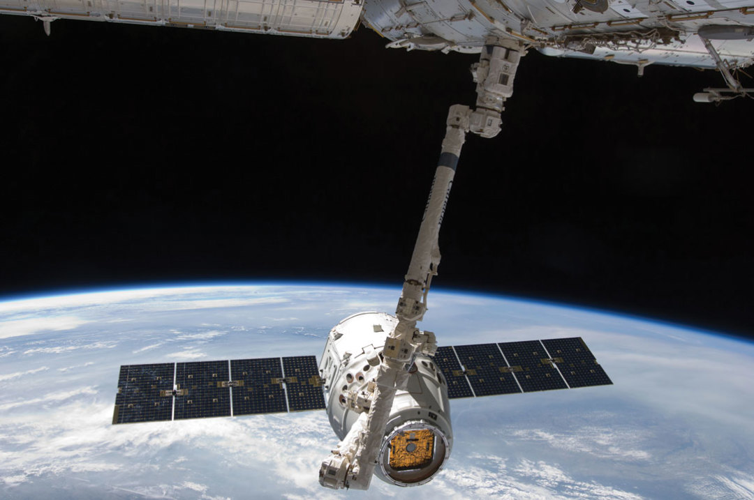 1115 town nasa earth space station ec8pt7