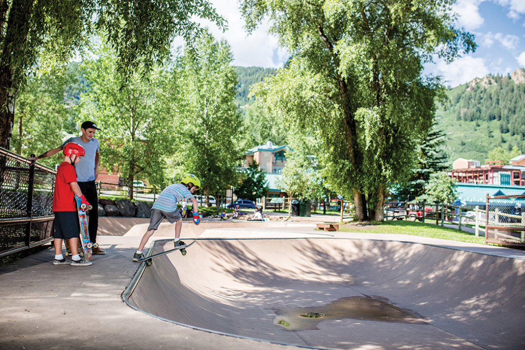 0715 skaters delight skate park o0y9u3