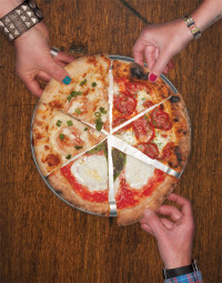 Hands on Pizza
