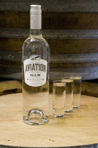 pour_gin