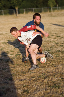 0908-getout-tackle