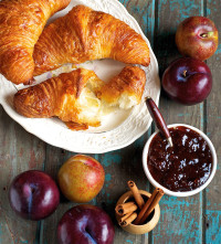 croissant local preserves