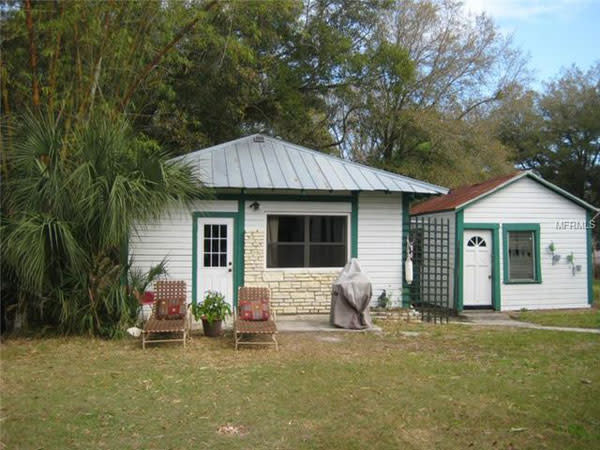 4outbuildingsleftapartment jx8ofj
