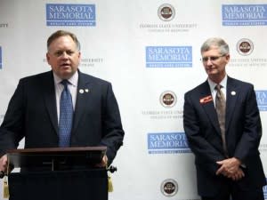 David verinder with fsu dean john fogarty 300x225 j7o7y0