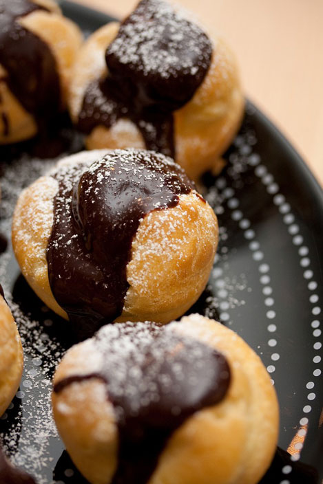 http://heartshaped.org/2010/07/24/profiteroles/
