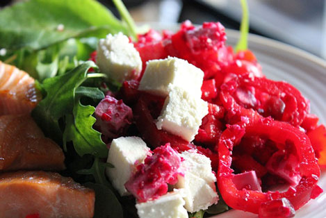 http://www.idefull.no/rod-og-heit-salat
