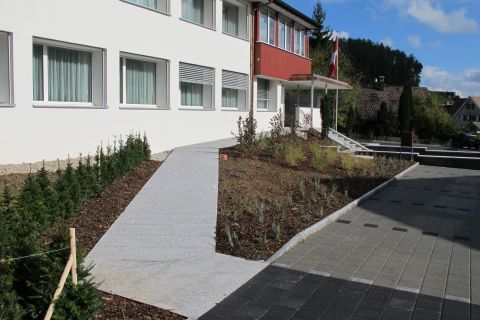 Aussenaufnahme Eingangsbereich