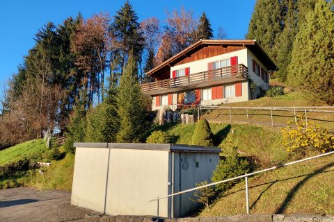 Bestand Haus und Garage