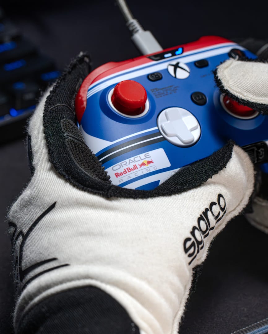SCUF Envision Pro Wireless Oracle Red Bull Racing | Custom PC Pro