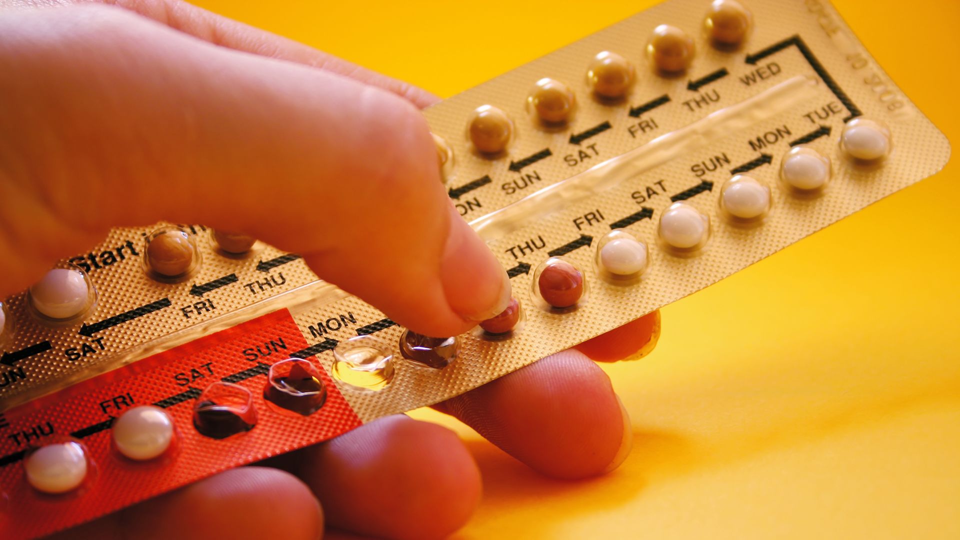 What are the treatment options for endometriosis?