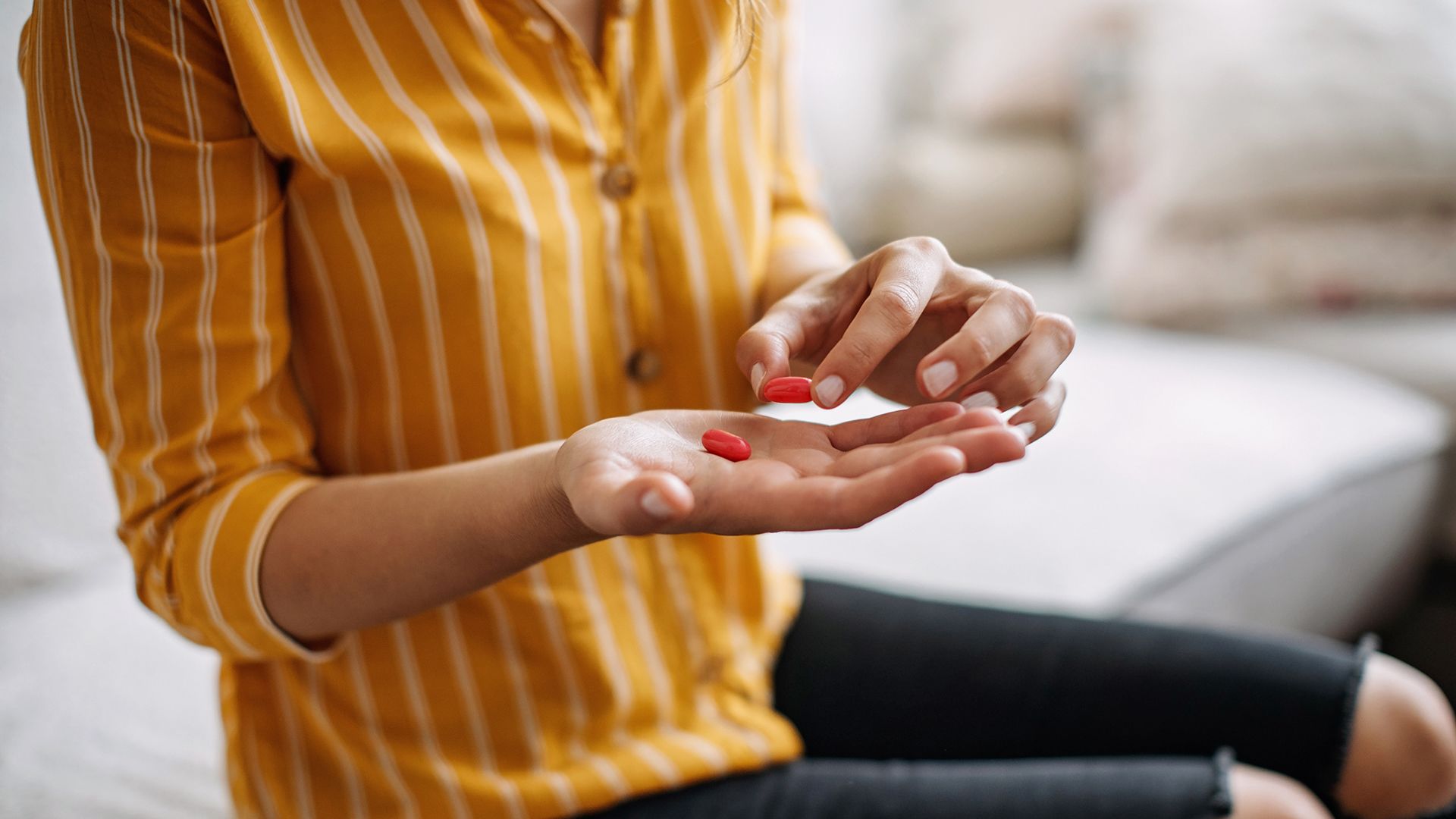 What are the goals of treating MS?