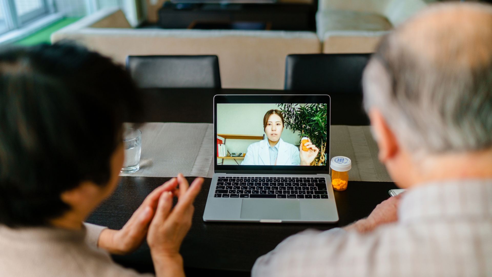 4 resources for people living with metastatic uveal melanoma