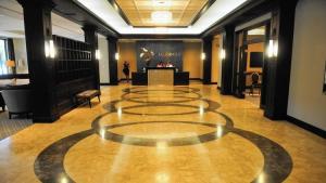 LA BANQUE HOTEL