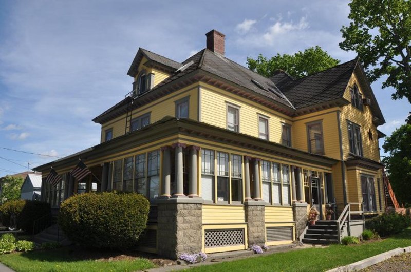 vacation rentals cooperstown ny official site